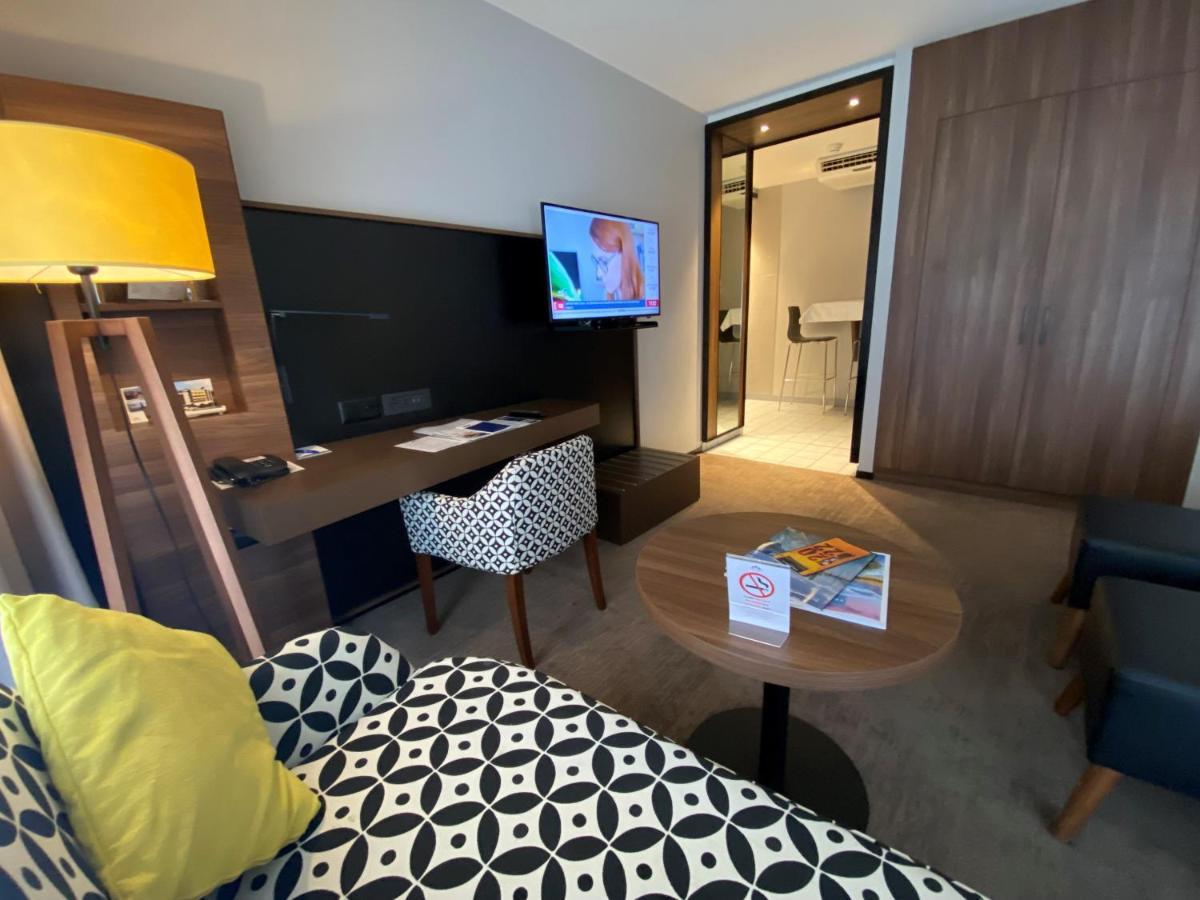 Studios Astra Hotel ヴェヴェイ エクステリア 写真